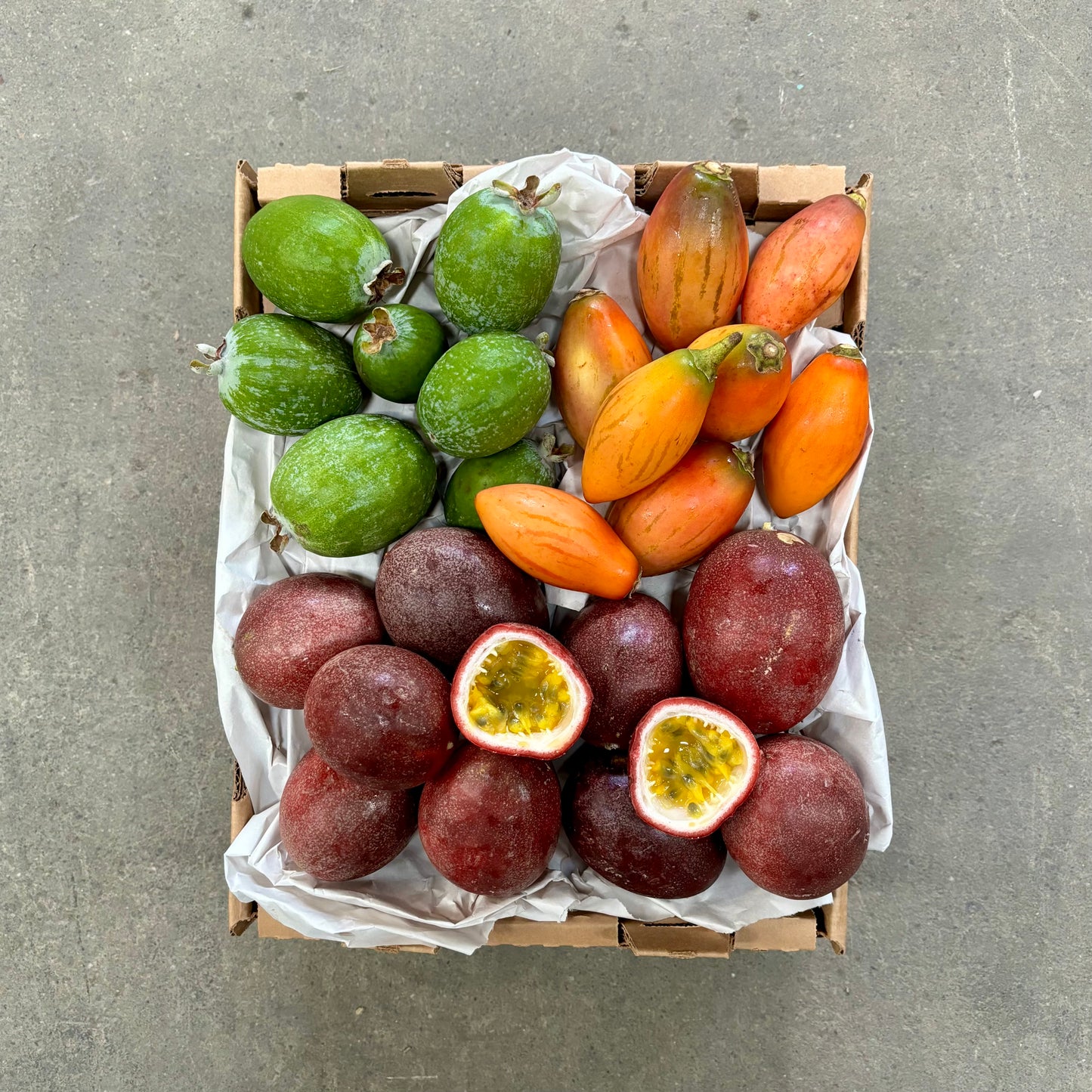 Jay's Organic Subtropical Fruit Box
