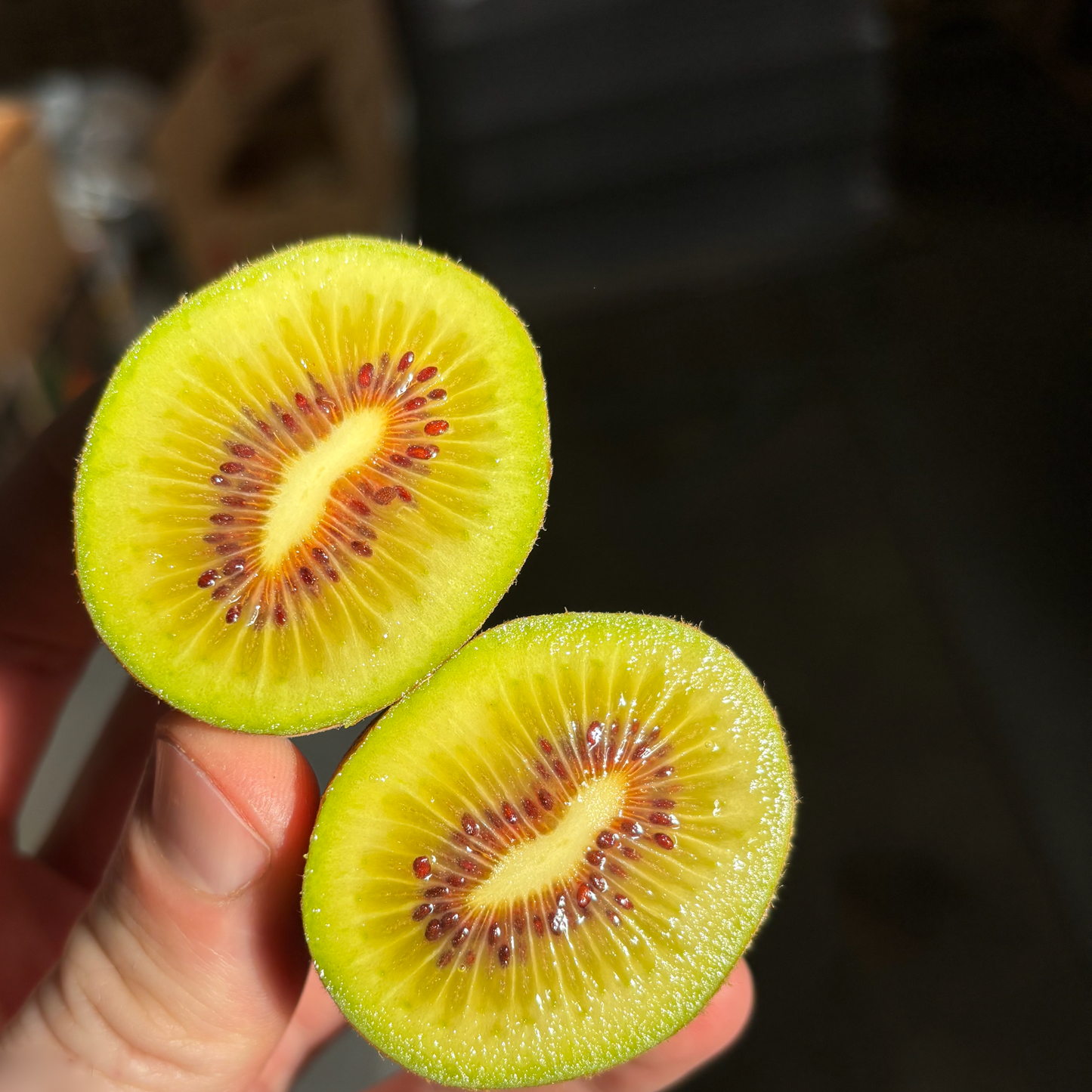 Organic Red Kiwi Box
