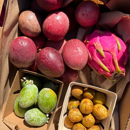Jay's Organic Subtropical Fruit Box